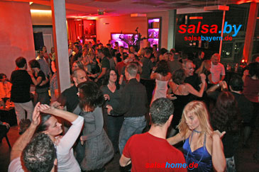 Im B2 in Nürnberg Salsa tanzen: Salsa-Party am 2.1.2010