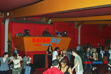 Jam-Club in Nürnberg - Salsa vor dem DJ-Pult